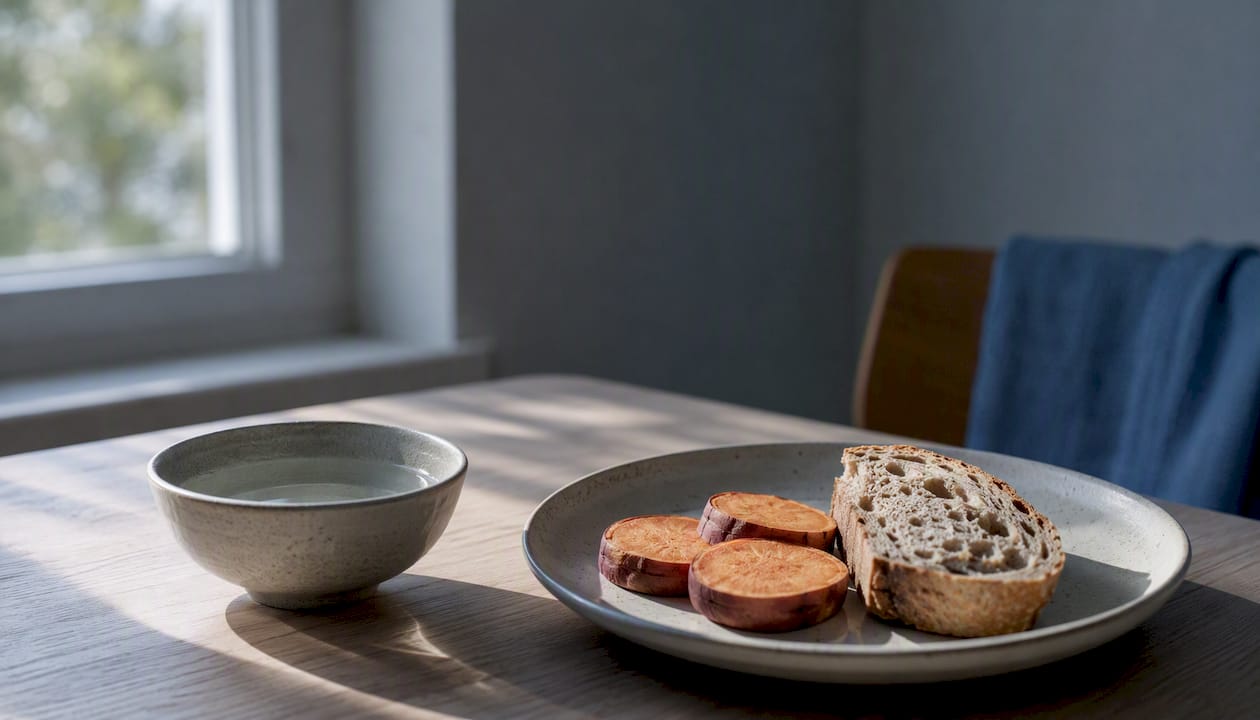 Simple carbs and water illustrating glycogen weight loss